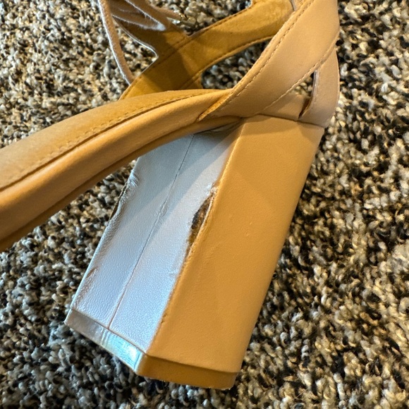 Gianni Bini GB Nude Block Tie Front Strappy Heels Size 8.5 - Picture 7 of 7